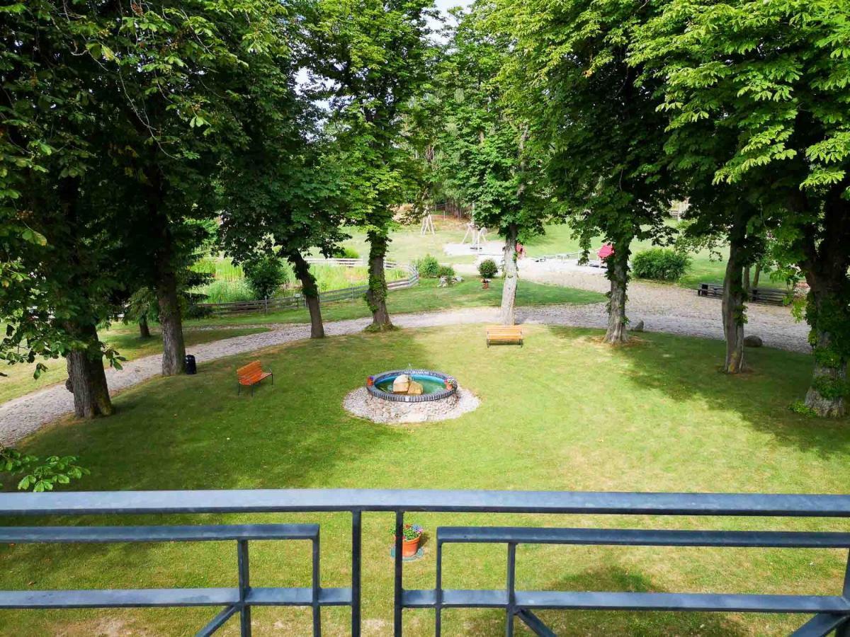 Appartamento Gutshof Gross Behnkenhagen Esterno foto